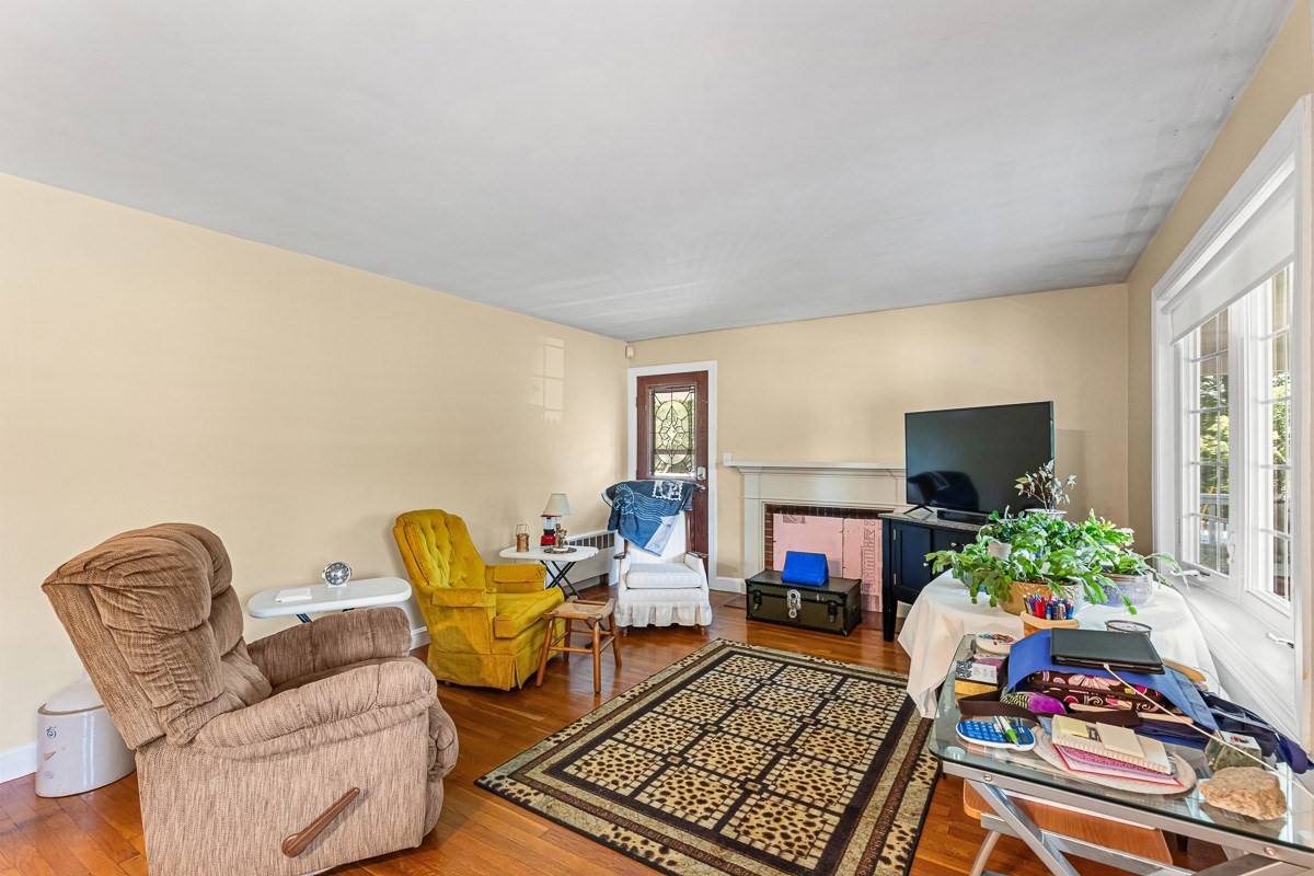 322 S. Main Street Property Photo 9