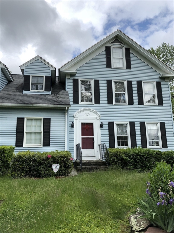 185 College St. Property Photo 3