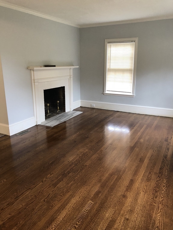 185 College St. Property Photo 15