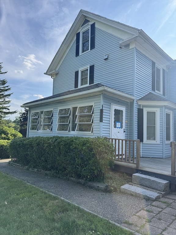 185 College St. Property Photo 27