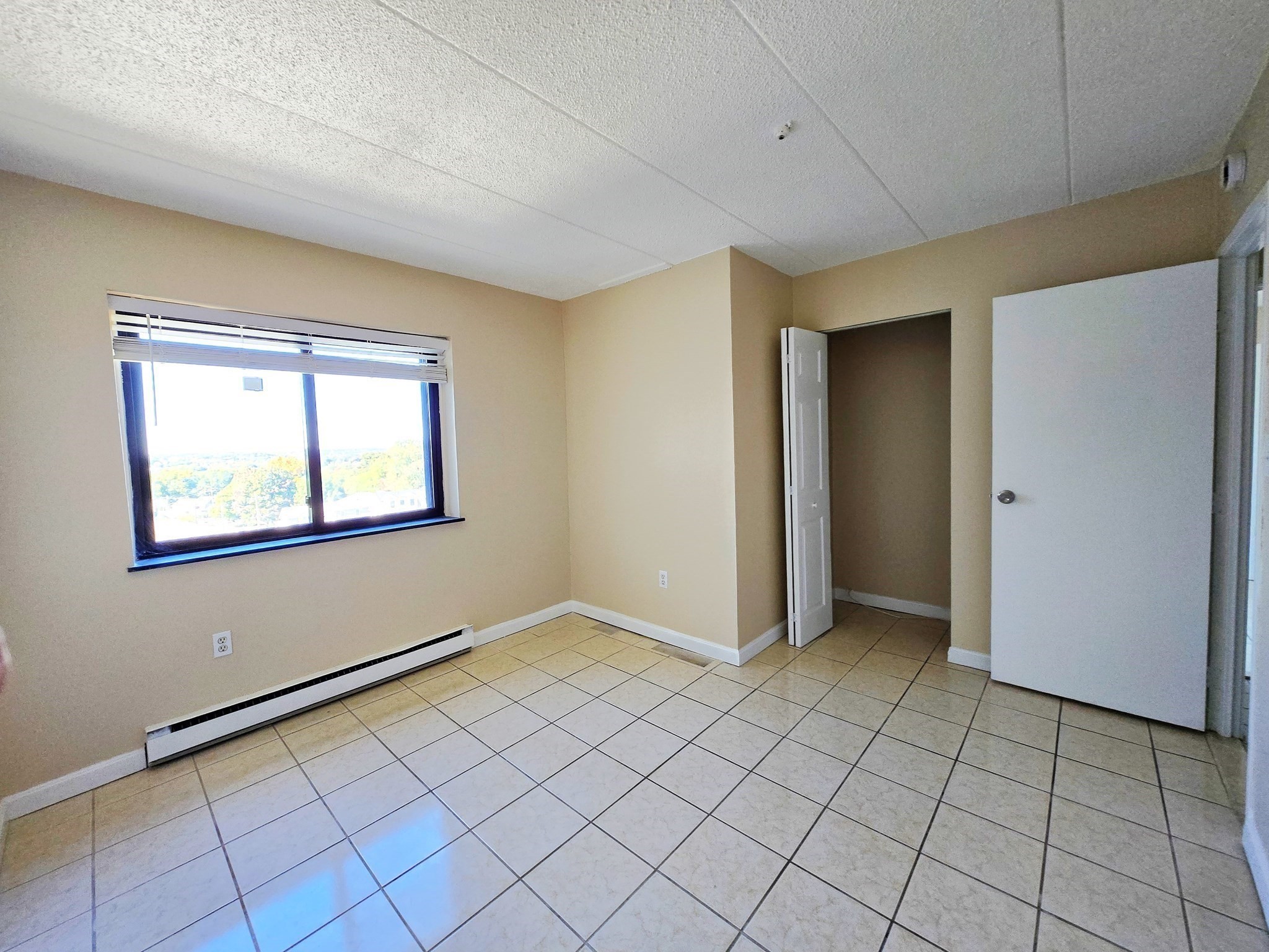 308 Quarry St # 401 Property Photo 4
