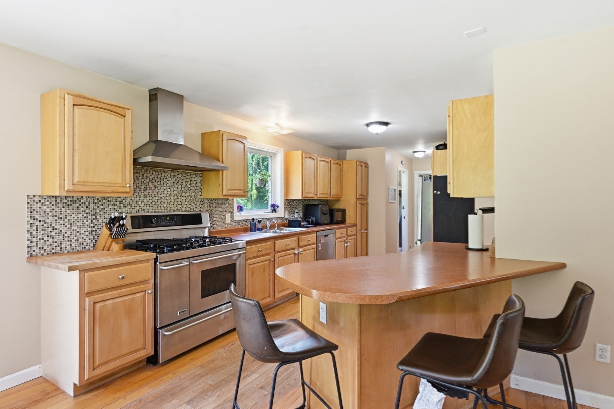 222 Granby Road Property Photo 14