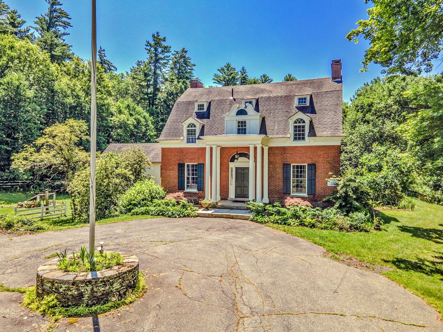 237 Birnam Road Property Photo 4