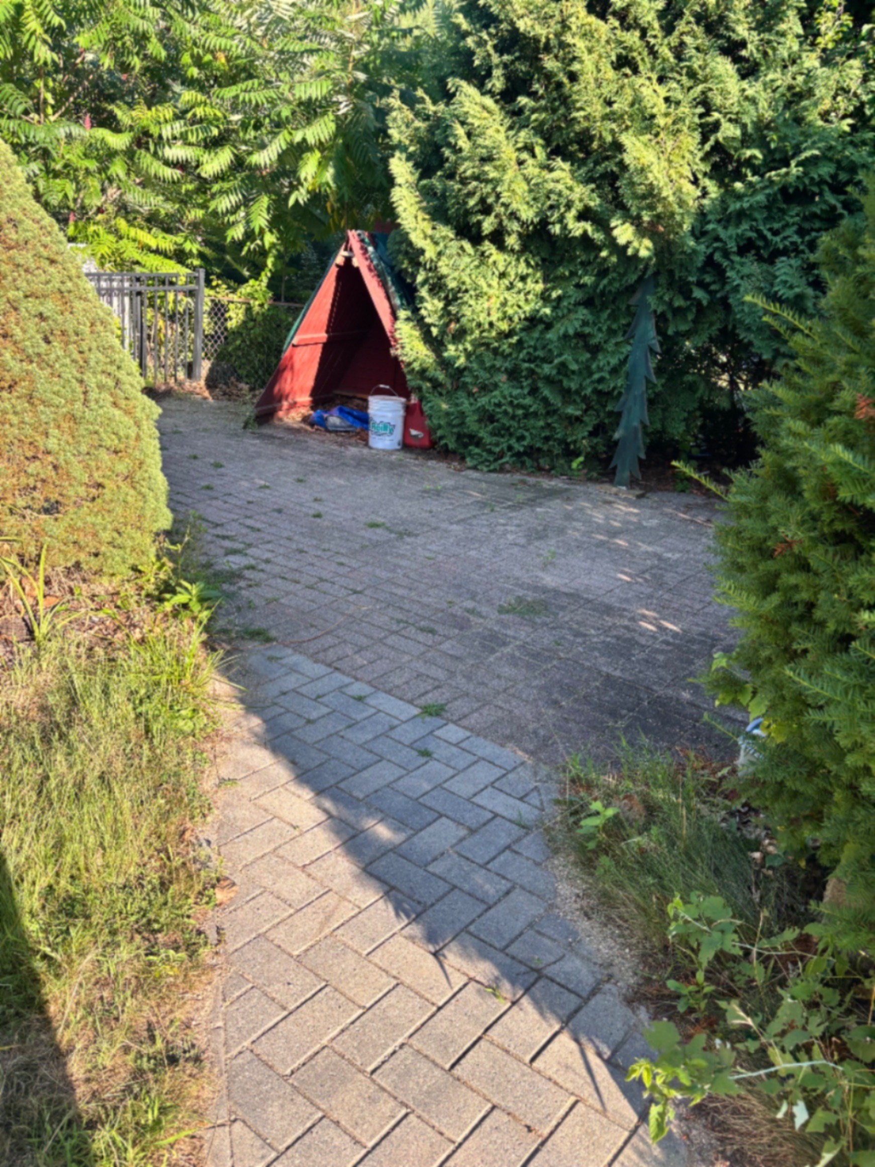 14 Oak St Property Photo 19