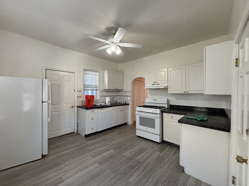1680 N Shore Rd # 2L Property Photo 1