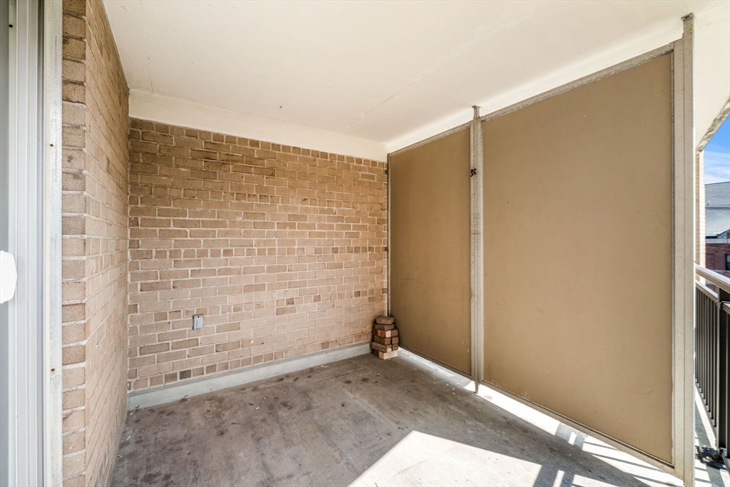 1025 Hancock St # 4a Property Photo 13