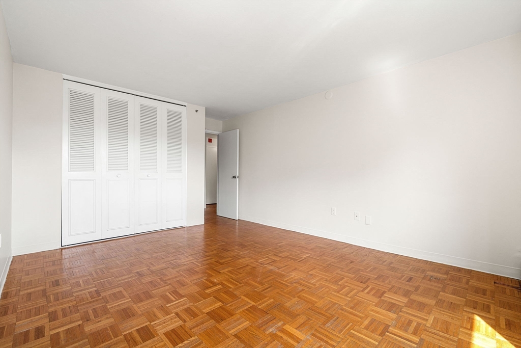 1025 Hancock St # 4a Property Photo 16