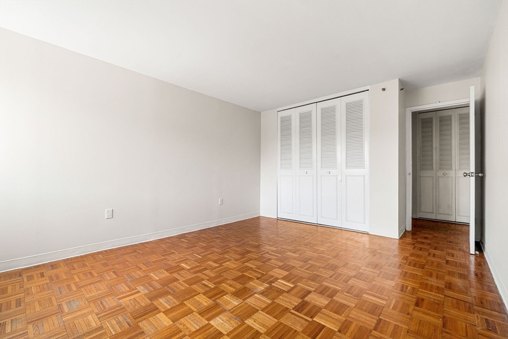 1025 Hancock St # 4a Property Photo 17