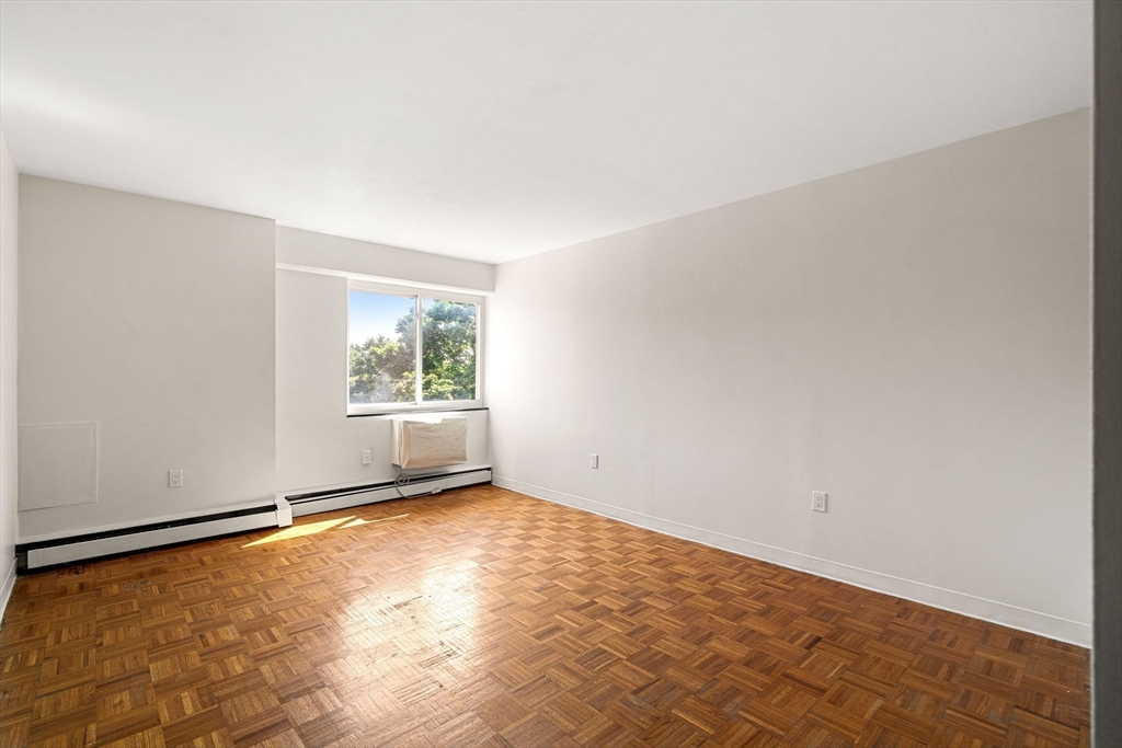 1025 Hancock St # 4a Property Photo 18