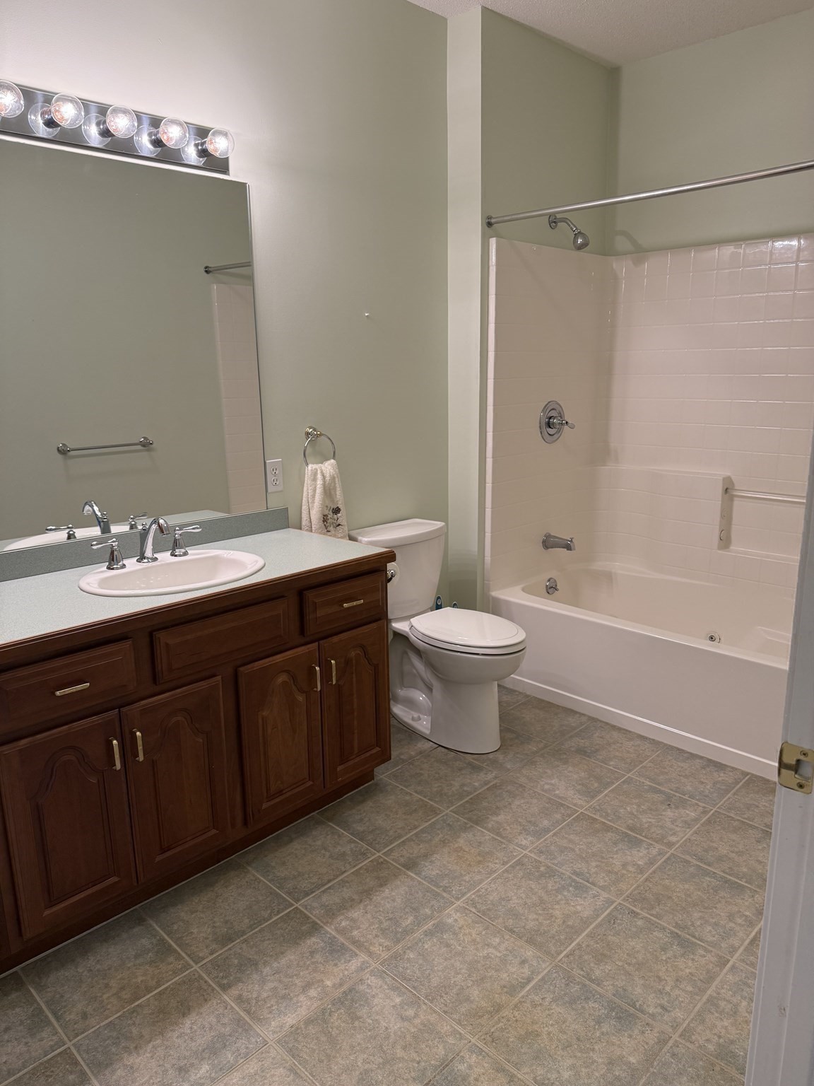 40 Holly Ln # 40 Property Photo 7