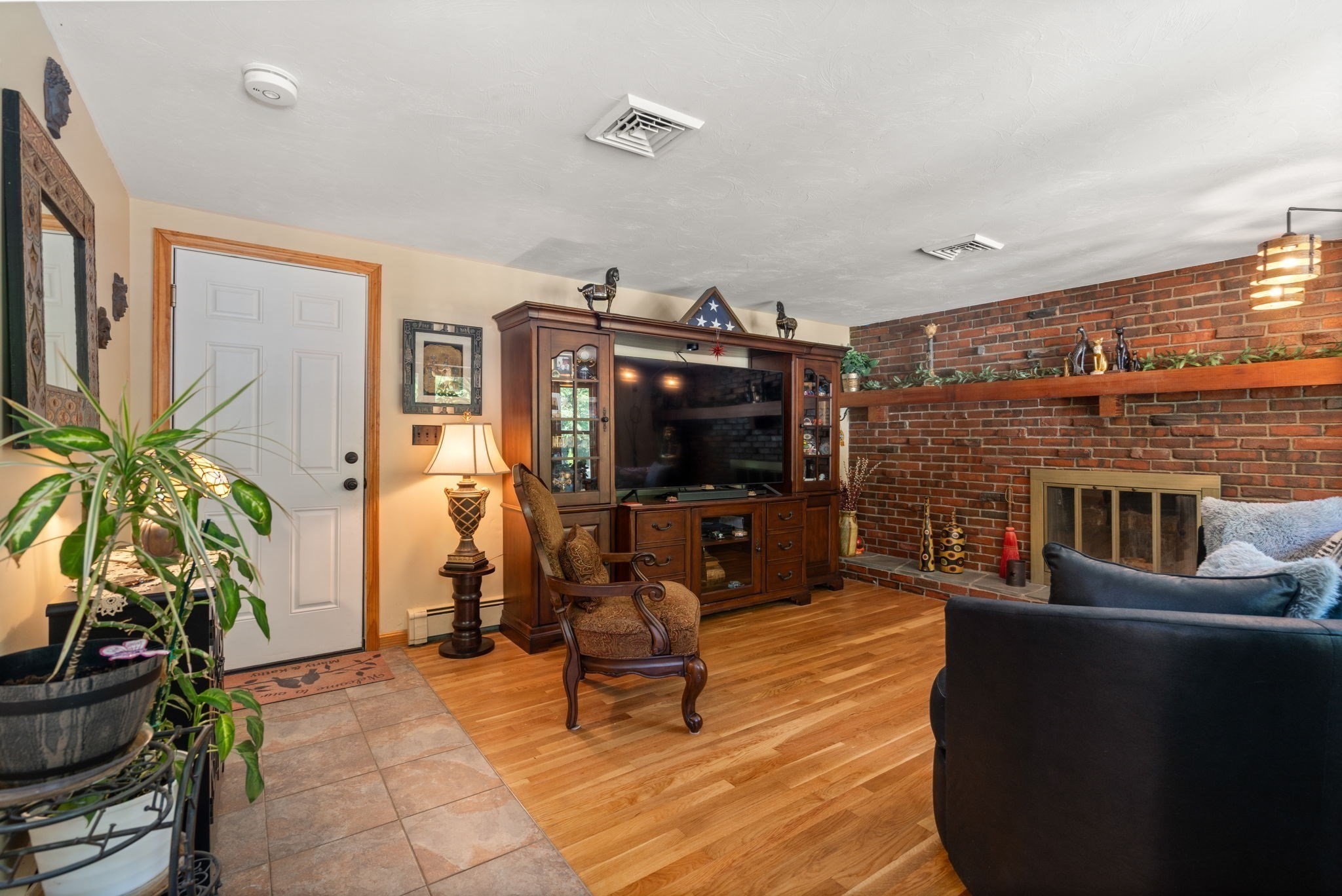 16 Burbank Lane Property Photo 18