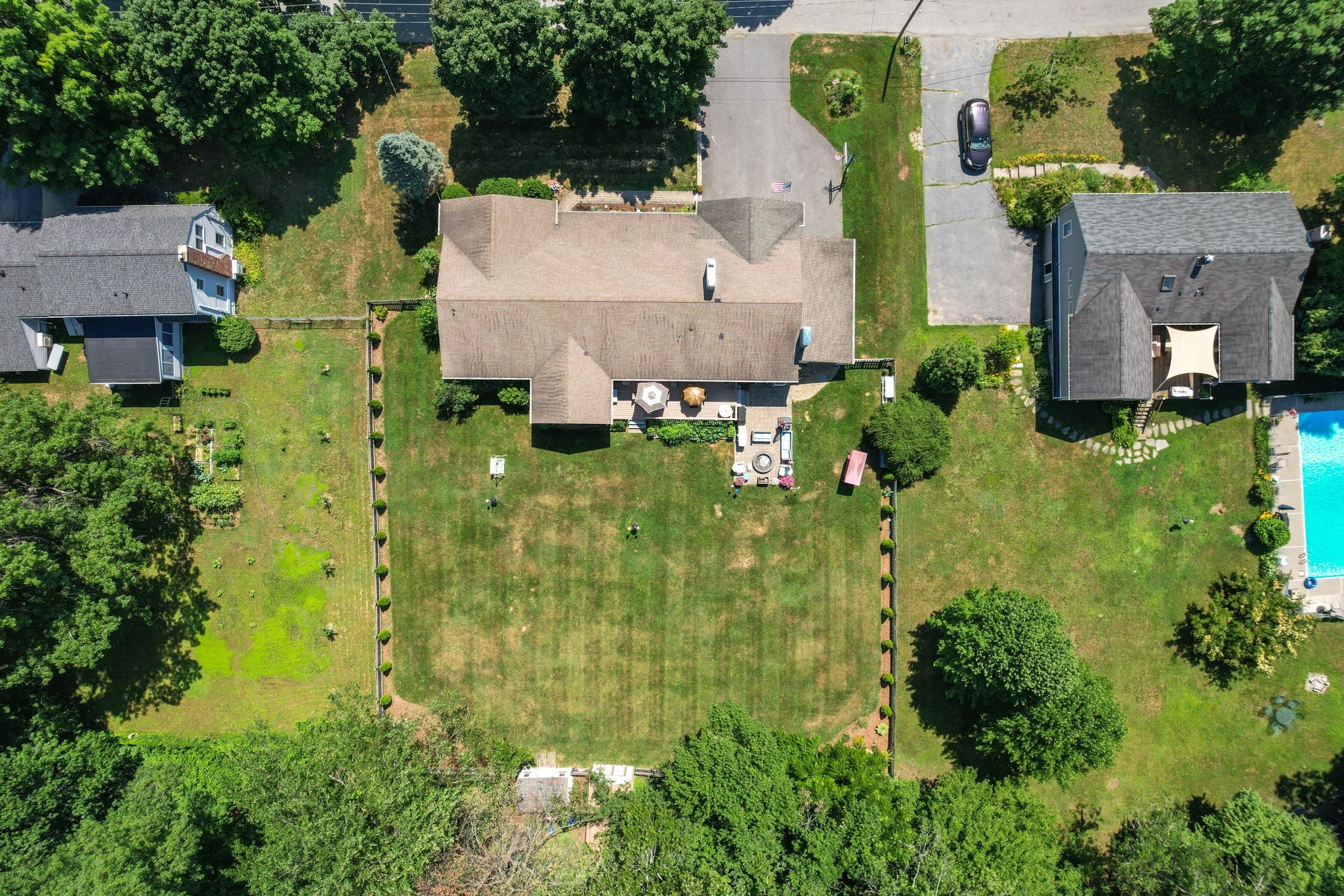 16 Burbank Lane Property Photo 41