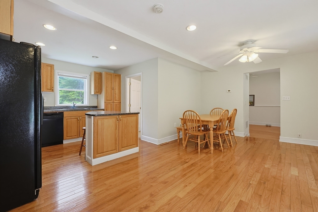 733 Pleasant St Property Photo 26