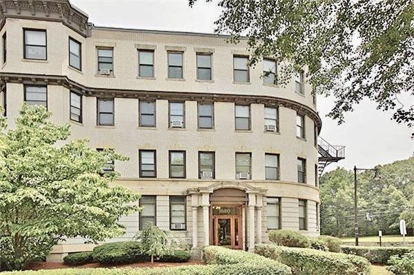 1880 Commonwealth Ave # 12A Property Photo 1