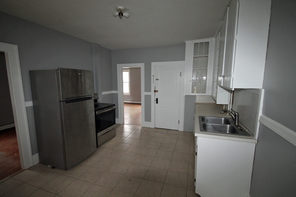 21-23 Maple Ave # 1R Property Photo 1