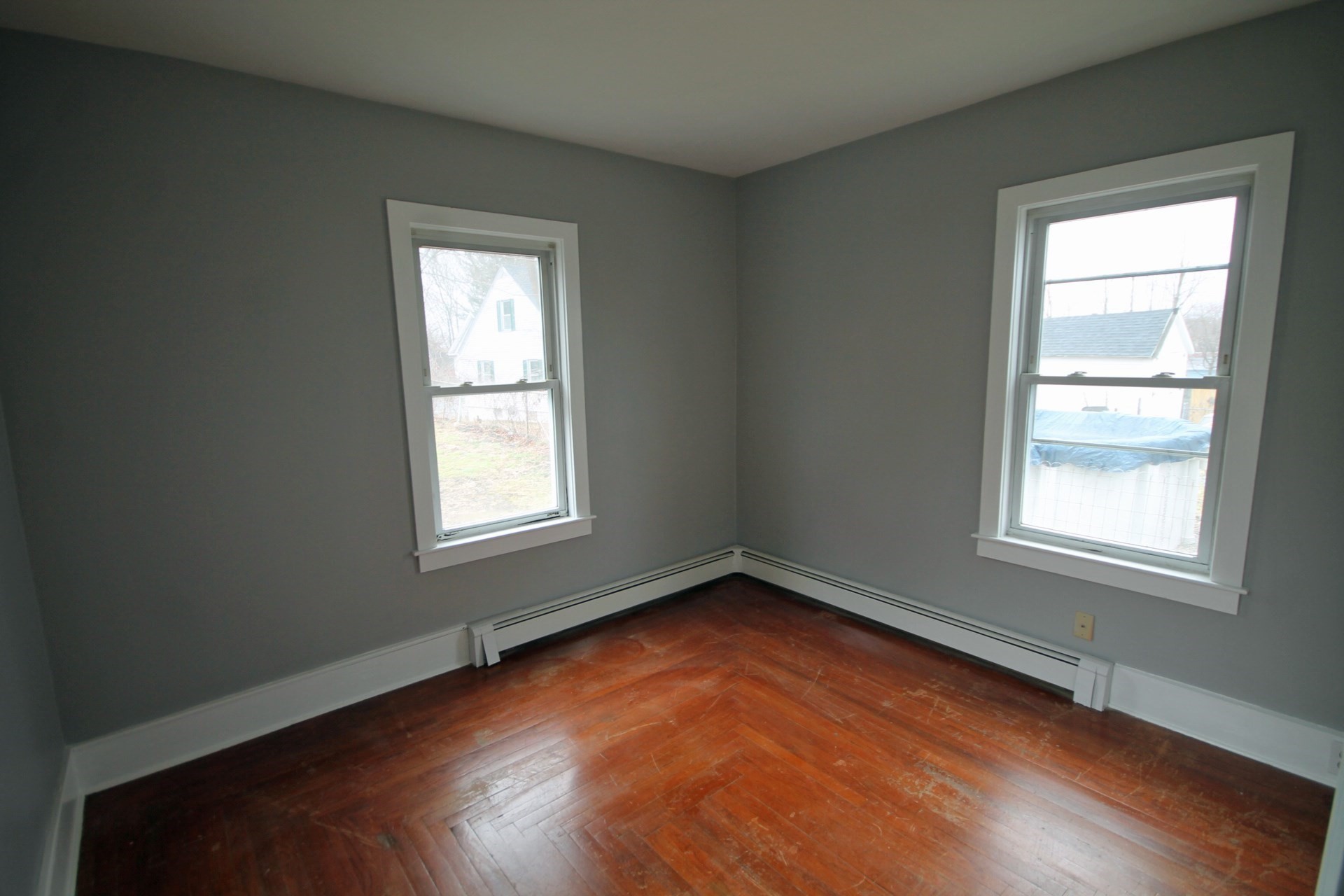 21-23 Maple Ave # 1r Property Photo 3