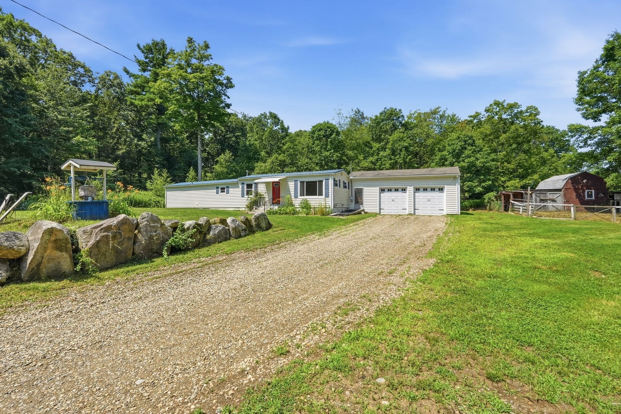 78 Searle Rd Property Photo 3