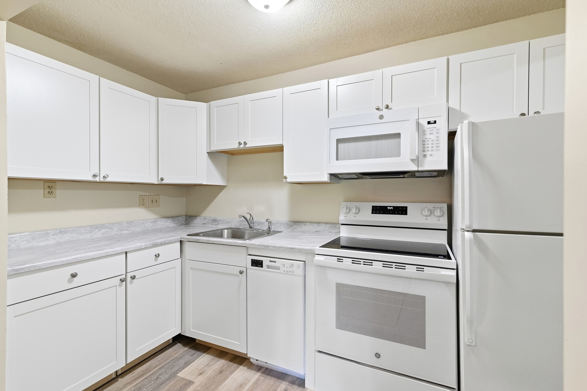 800 Bearses Way Property Photo 7