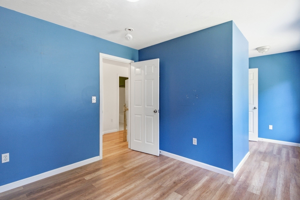 11 Navajo St Property Photo 21