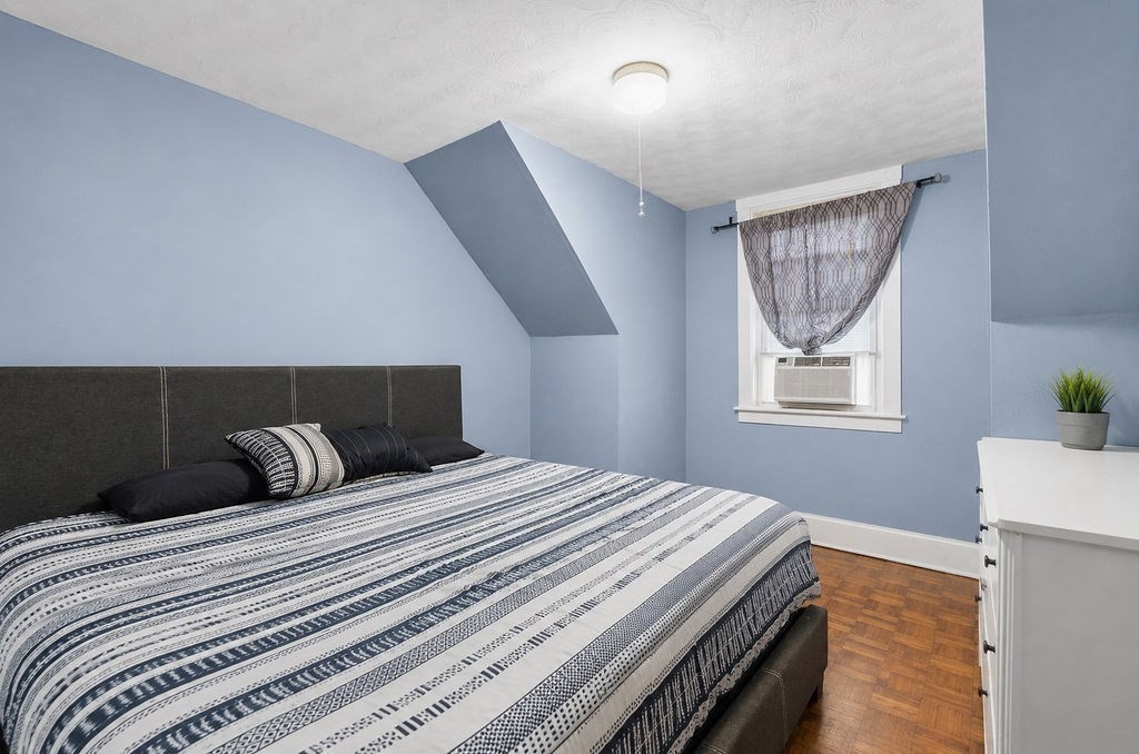115 Thompson St Property Photo 30