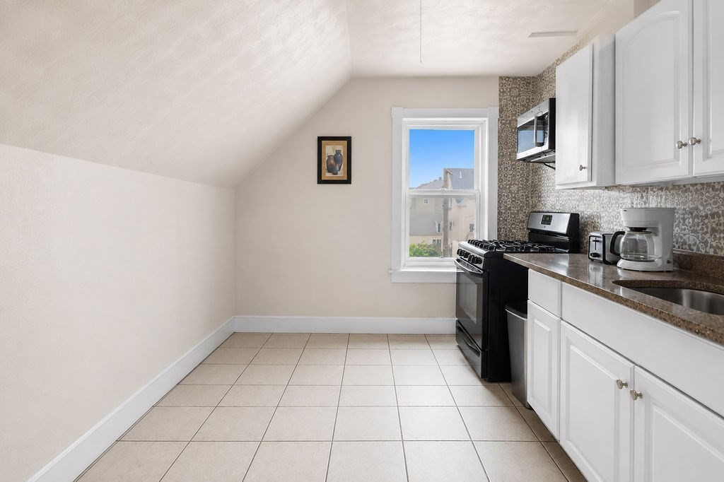 115 Thompson St Property Photo 31
