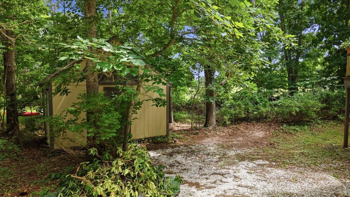 1746e Drift Rd Property Photo 7
