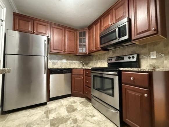 47 Alvarado Avenue # 3b Property Photo 12