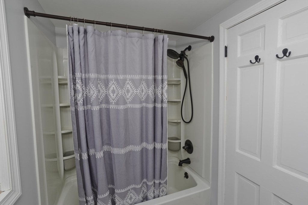 36 Ingersoll Dr Property Photo 5