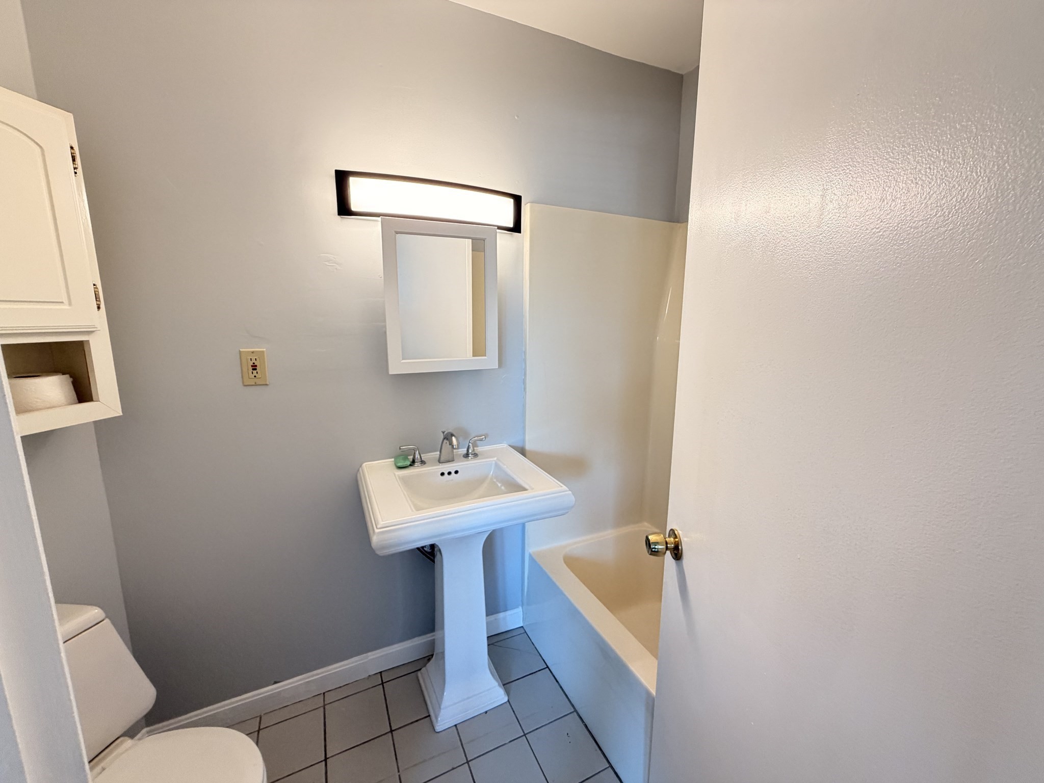 394 Riverway # 10 Property Photo 4