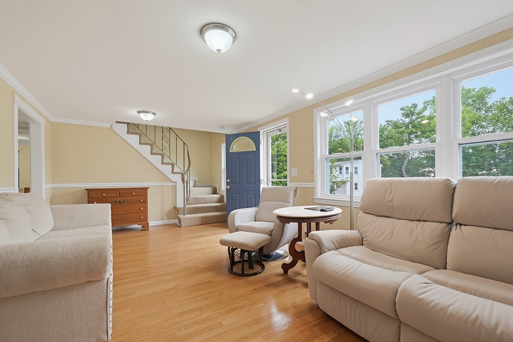 34 Sarah St Property Photo 6
