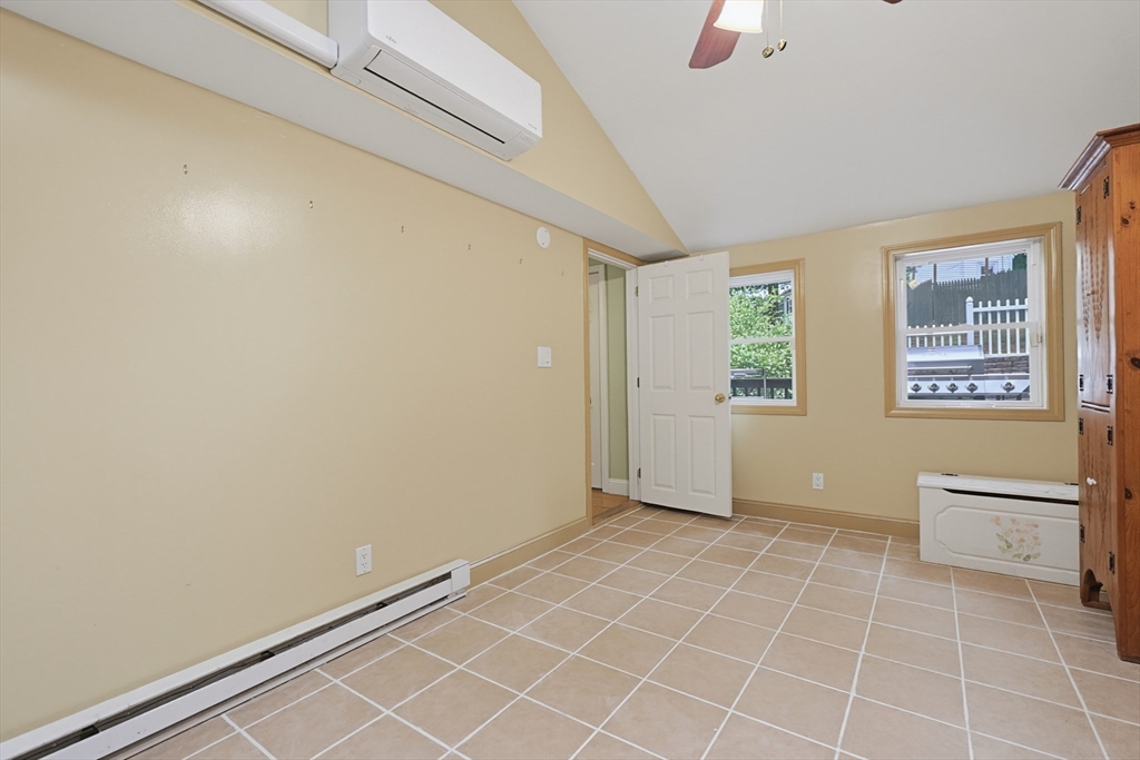 34 Sarah St Property Photo 13