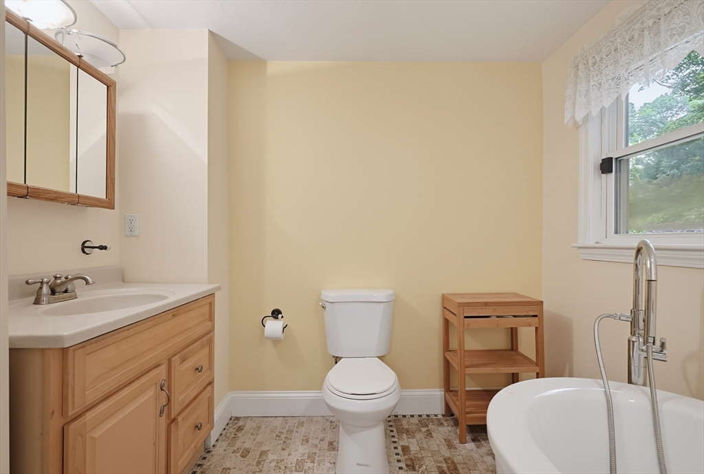 34 Sarah St Property Photo 18