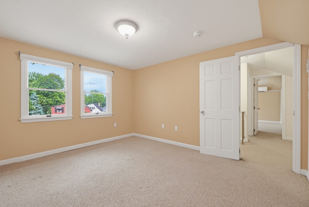 34 Sarah St Property Photo 26