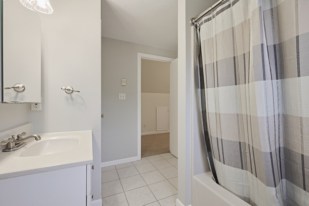 34 Sarah St Property Photo 28