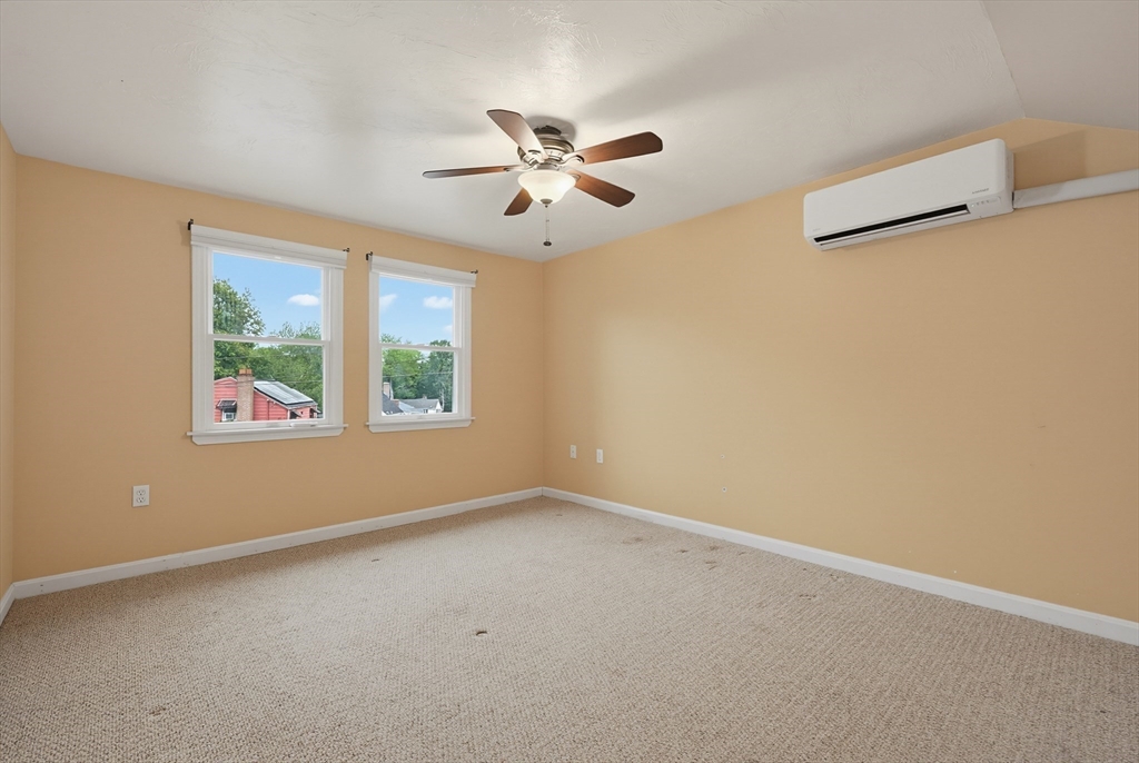 34 Sarah St Property Photo 30