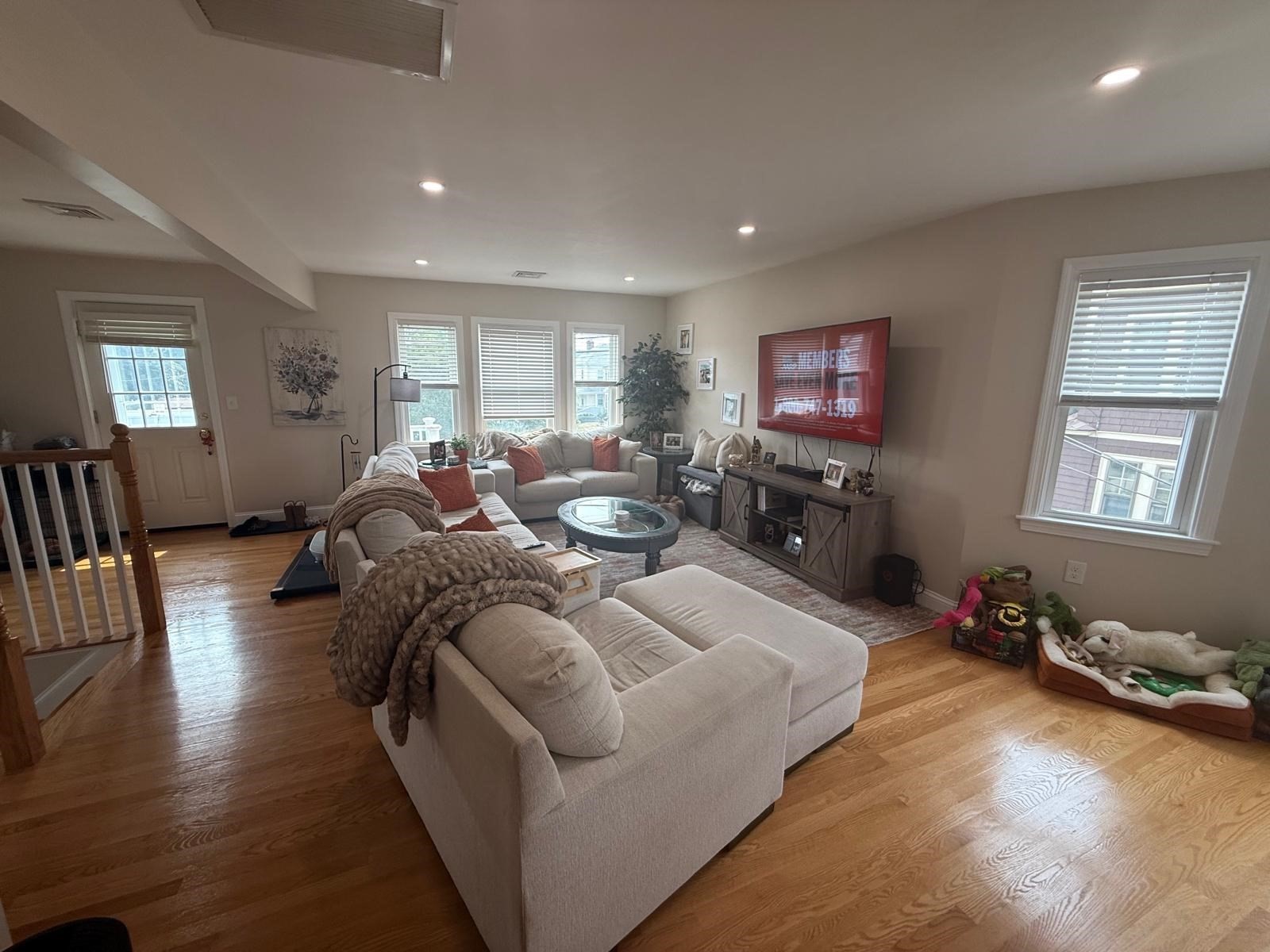 44 Ashland St Property Photo 14