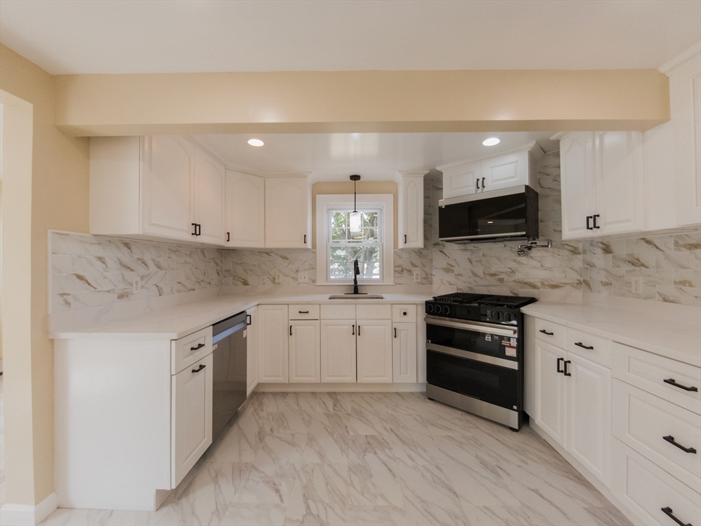 34 Guild Rd Property Photo 10