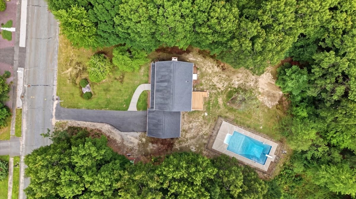 8 Tommy's Ln Property Photo 7