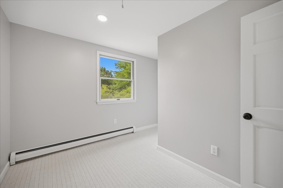 8 Tommy's Ln Property Photo 34
