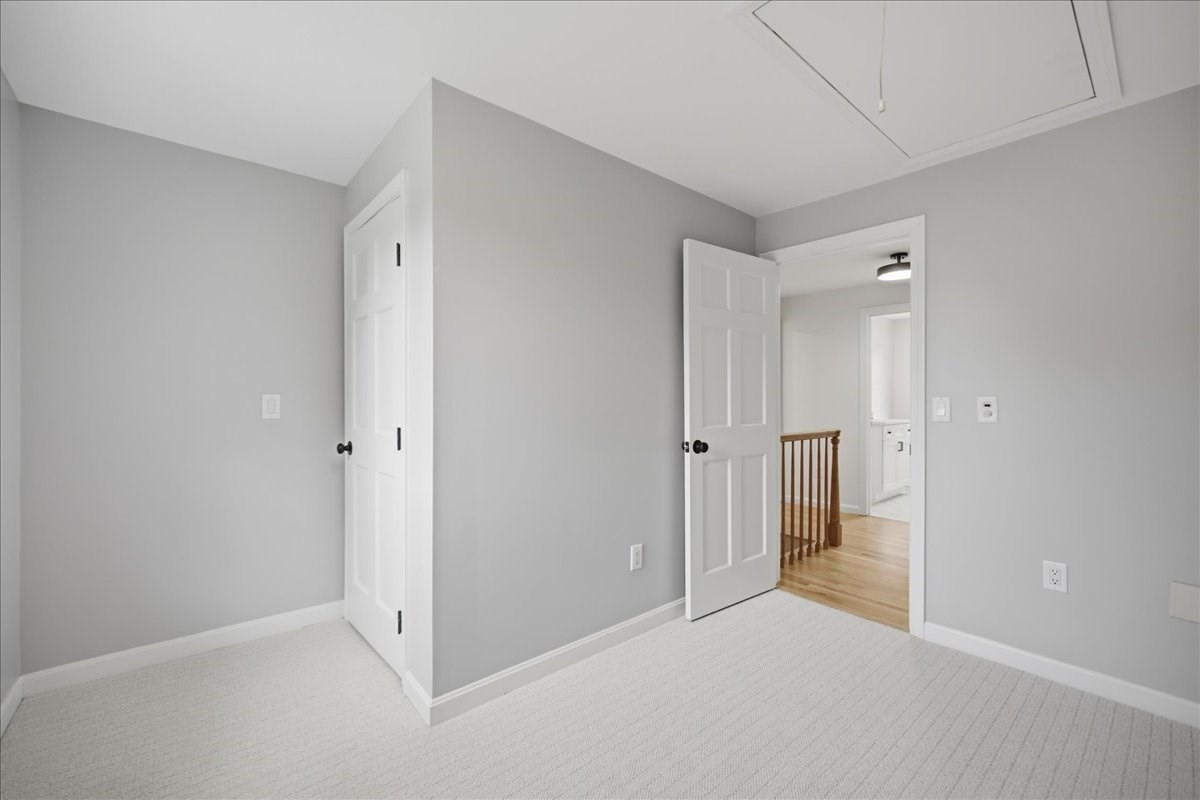 8 Tommy's Ln Property Photo 35