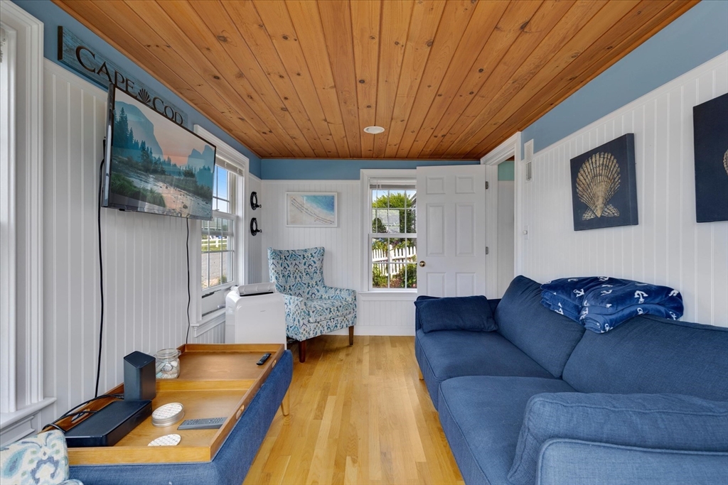 9 Windemere Rd # 10 Property Photo 14