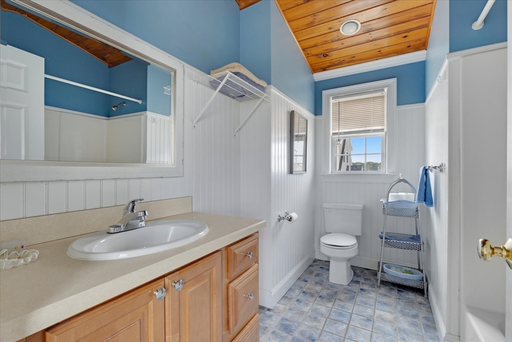 9 Windemere Rd # 10 Property Photo 17