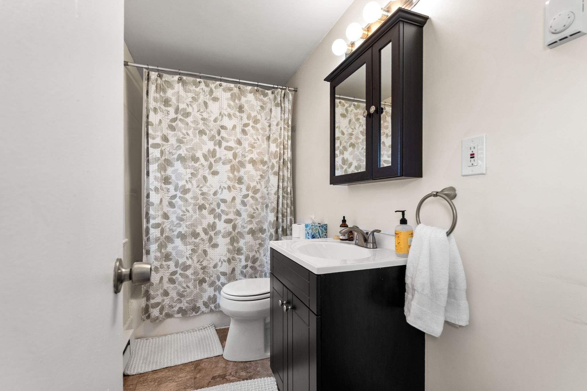 8 Saunders St Property Photo 17