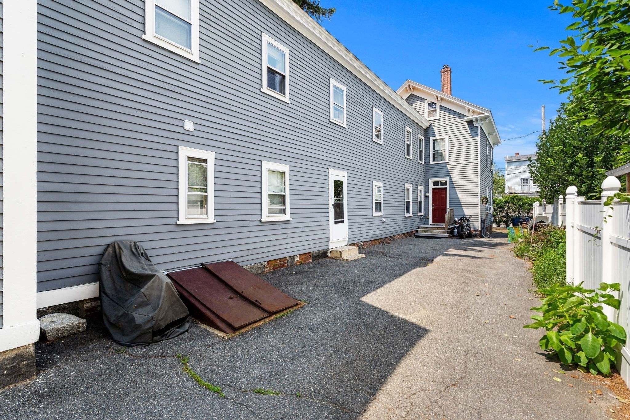 8 Saunders St Property Photo 35
