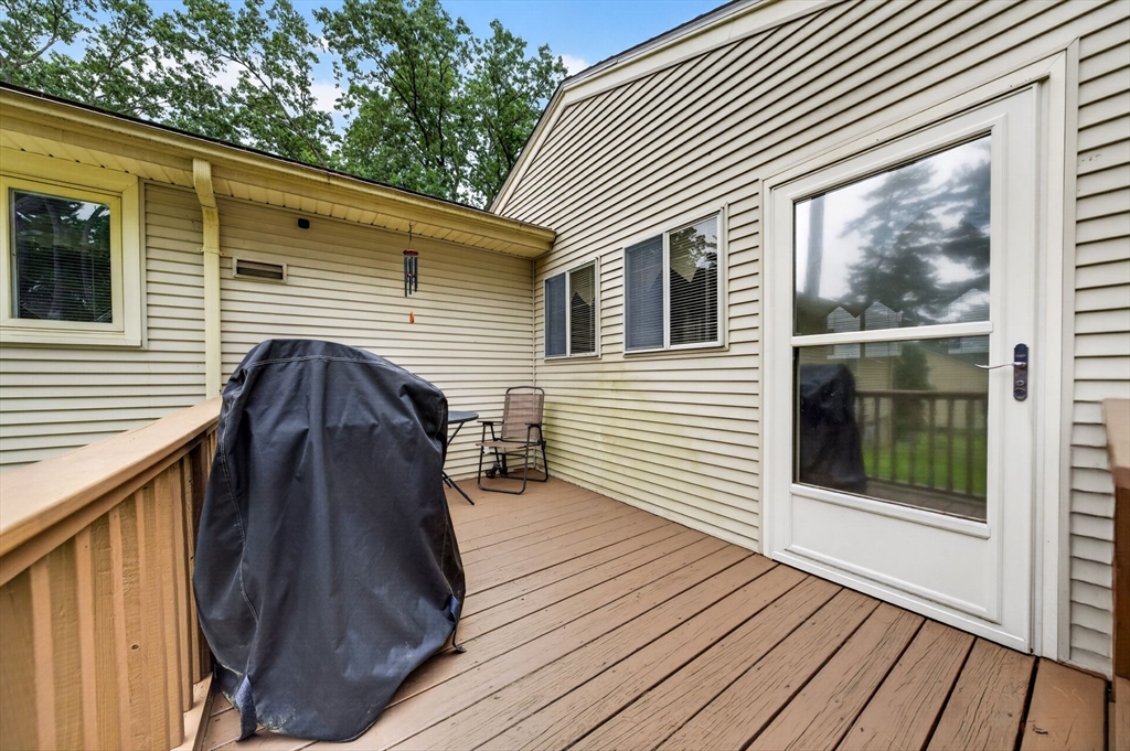 19 Pinehill St Property Photo 14