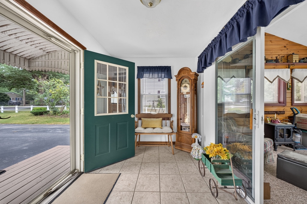 19 Pinehill St Property Photo 16