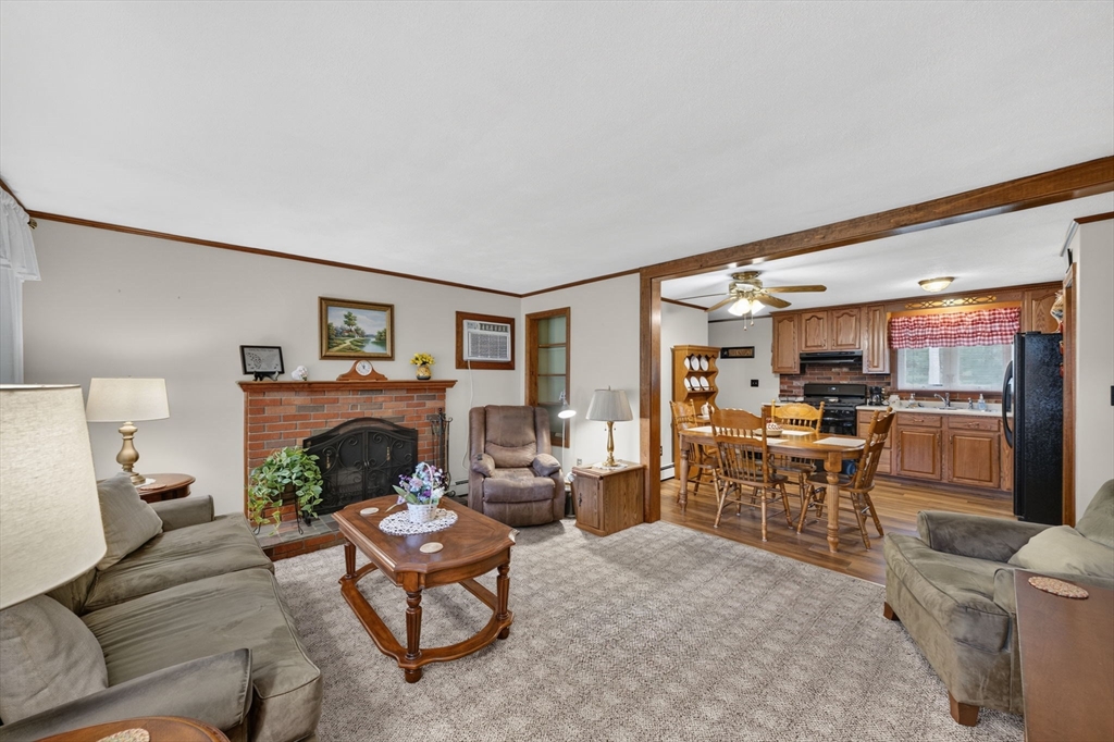 19 Pinehill St Property Photo 25