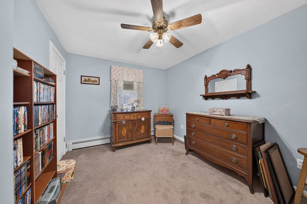 19 Pinehill St Property Photo 32