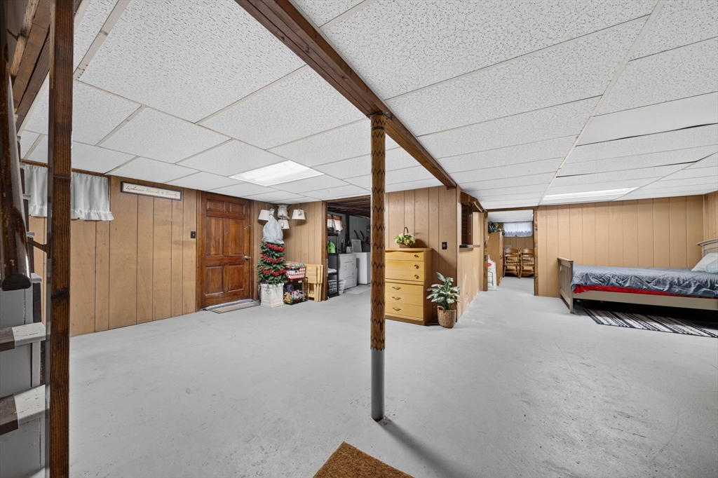 19 Pinehill St Property Photo 36