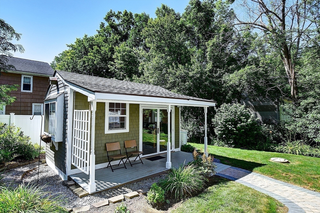 647 Main Street # A Property Photo 6